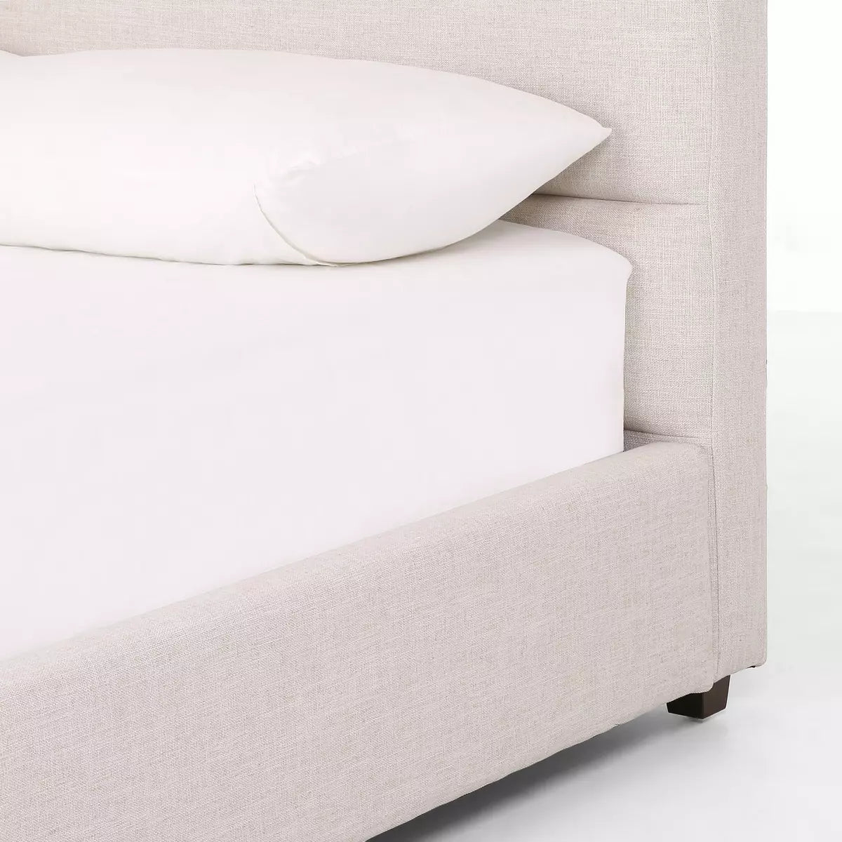 Ducor Bed