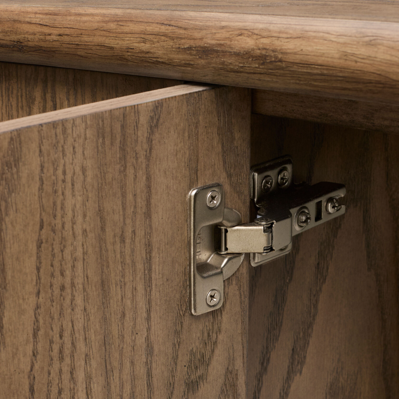 Atra Sideboard