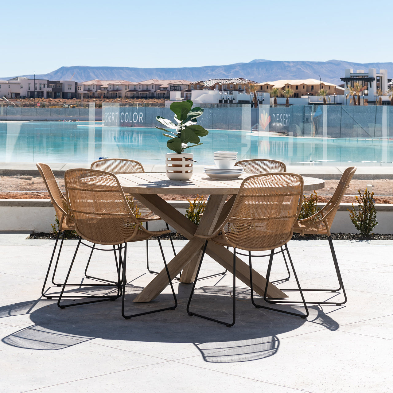 Campo Outdoor Dining Table